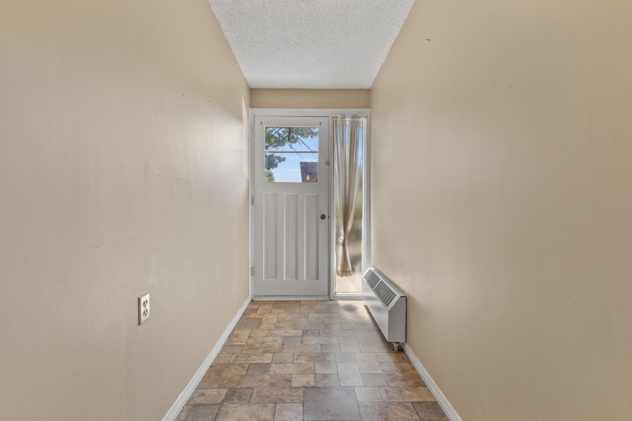 Hall d'entrée — 29 Rue Proudfoot, Fort-Coulonge