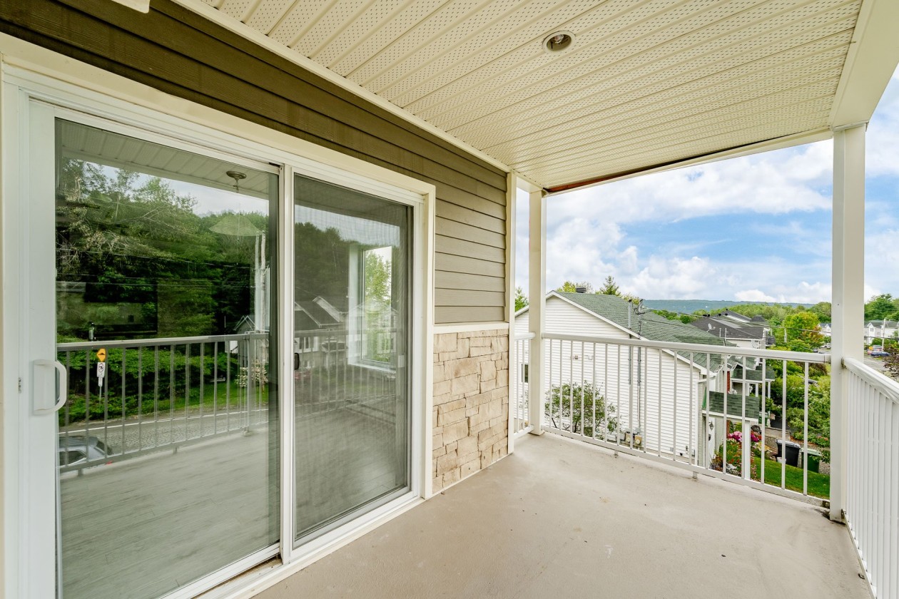 Balcon — 213 Rue Darche, Sherbrooke