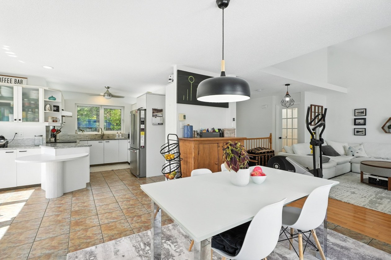 Salle à manger — 1266, Route Principale, Val-des-Monts, J8N2K6, Val-des-Monts
