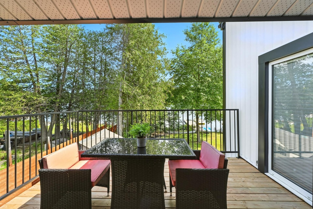 Balcon — 1266, Route Principale, Val-des-Monts, J8N2K6, Val-des-Monts