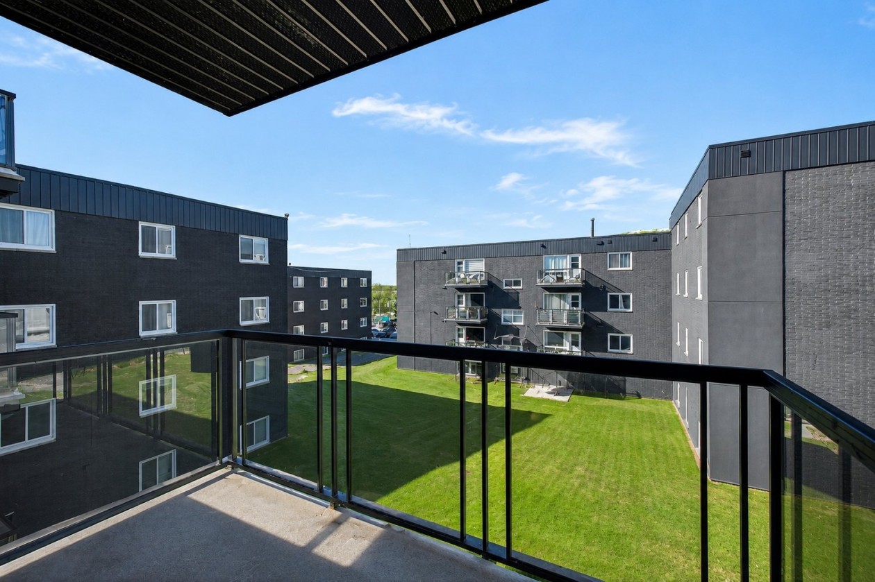 Balcon — 83 Rue Pearson, Gatineau
