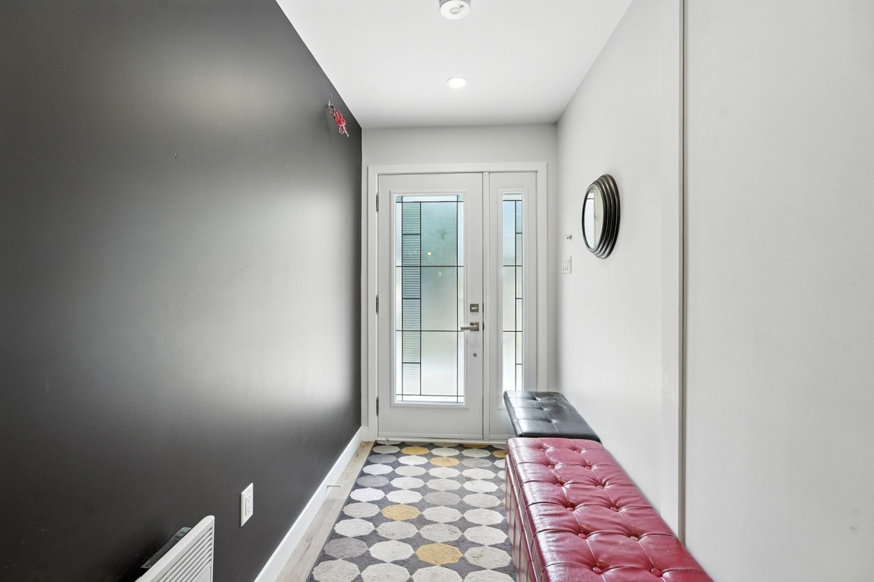 Hall d'entrée — 1266, Route Principale, Val-des-Monts, J8N2K6, Val-des-Monts