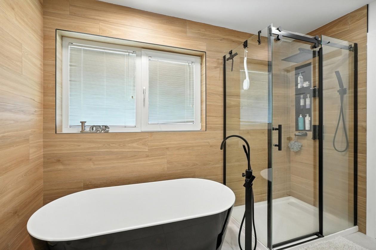 Salle de bains — 1266, Route Principale, Val-des-Monts, J8N2K6, Val-des-Monts