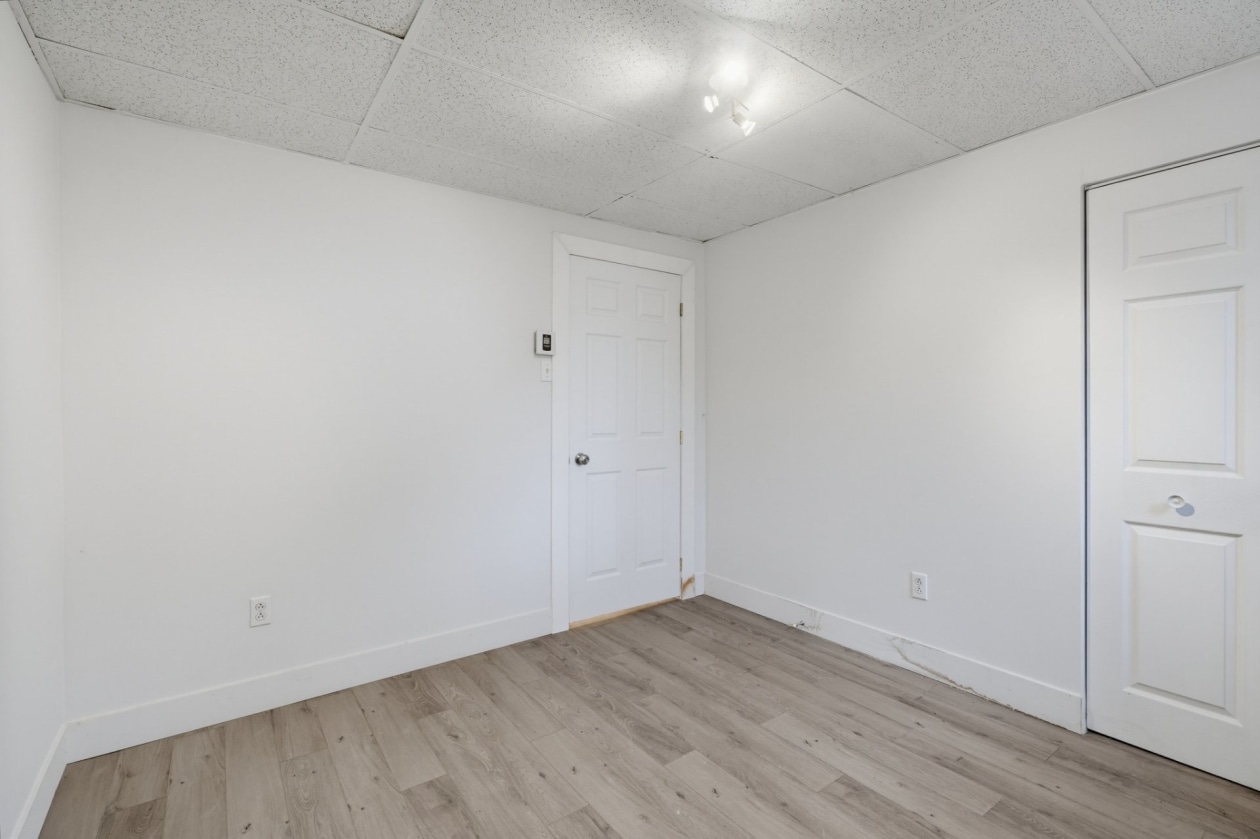 Chambre à coucher — 535 Route 309, Val-des-Bois