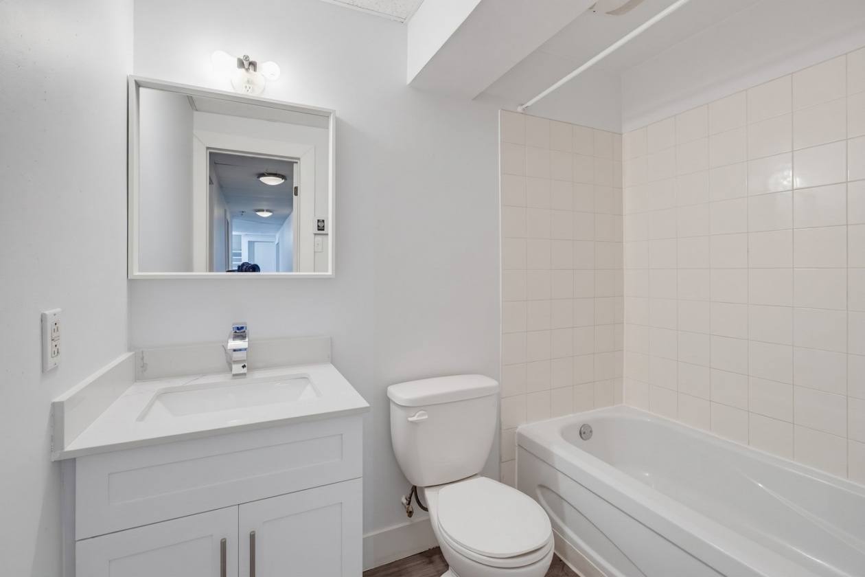 Salle de bains — 535 Route 309, Val-des-Bois
