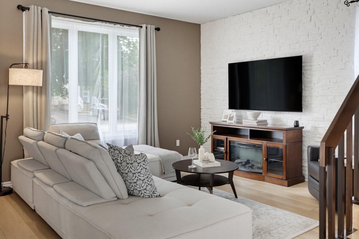 Salon — 678 Rue A.-Gibeault, Gatineau