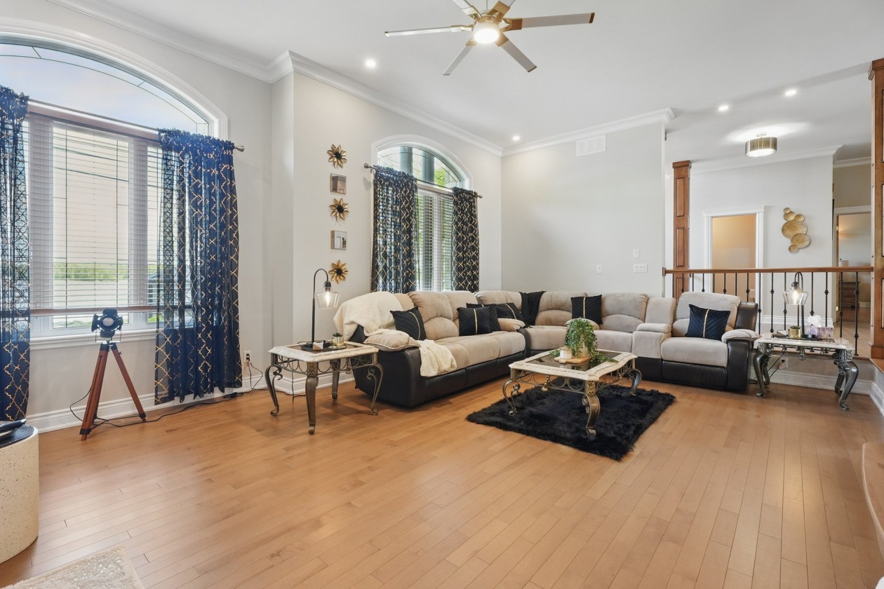 Salon — 357, Ch. du Fer-à-Cheval, Gatineau (Masson-Angers), J8L1M8, Gatineau (Masson-Angers)