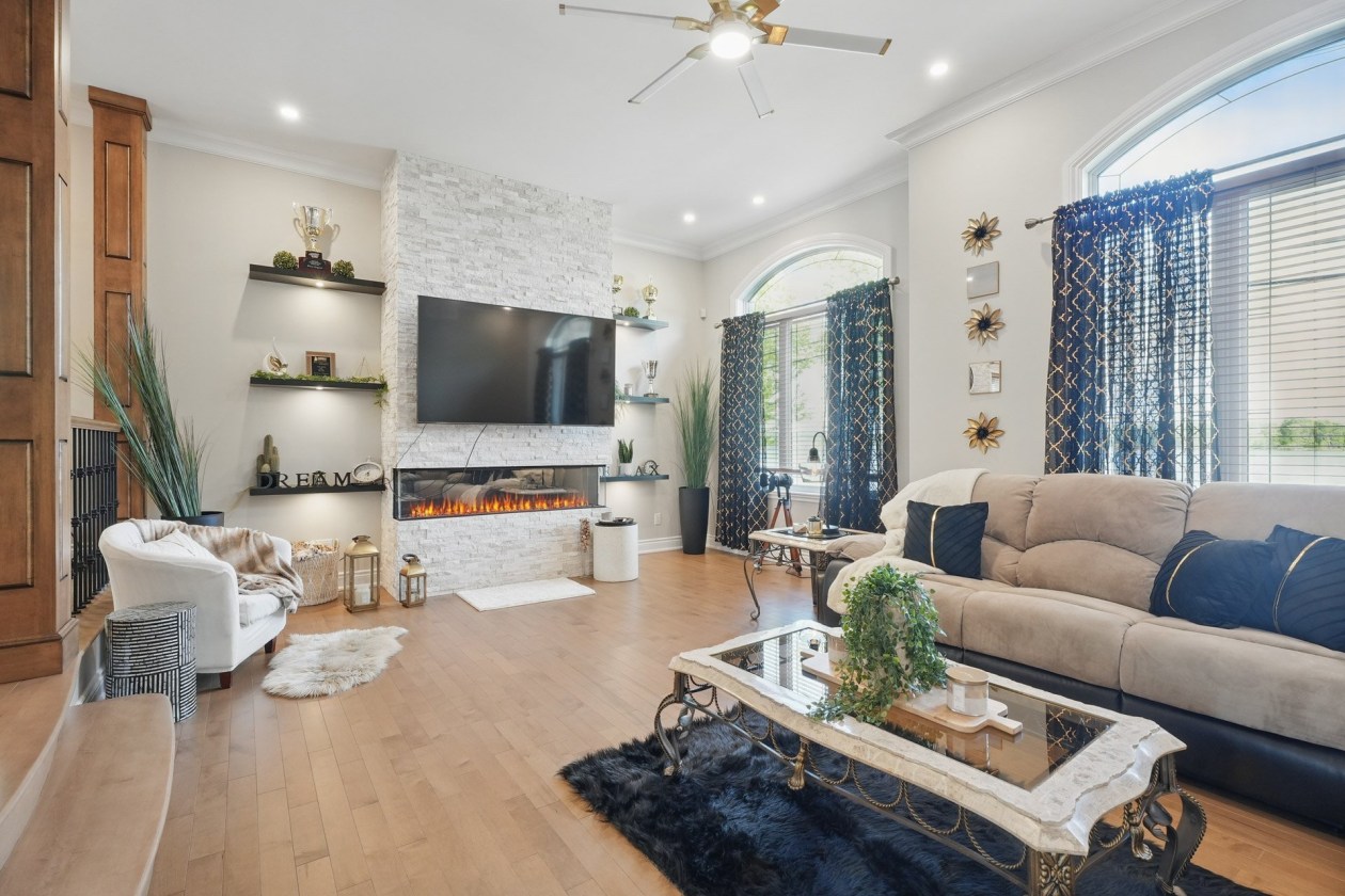 Salon — 357, Ch. du Fer-à-Cheval, Gatineau (Masson-Angers), J8L1M8, Gatineau (Masson-Angers)