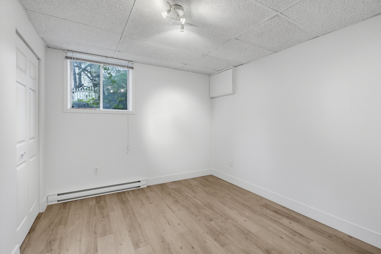 Chambre à coucher — 535 Route 309, Val-des-Bois
