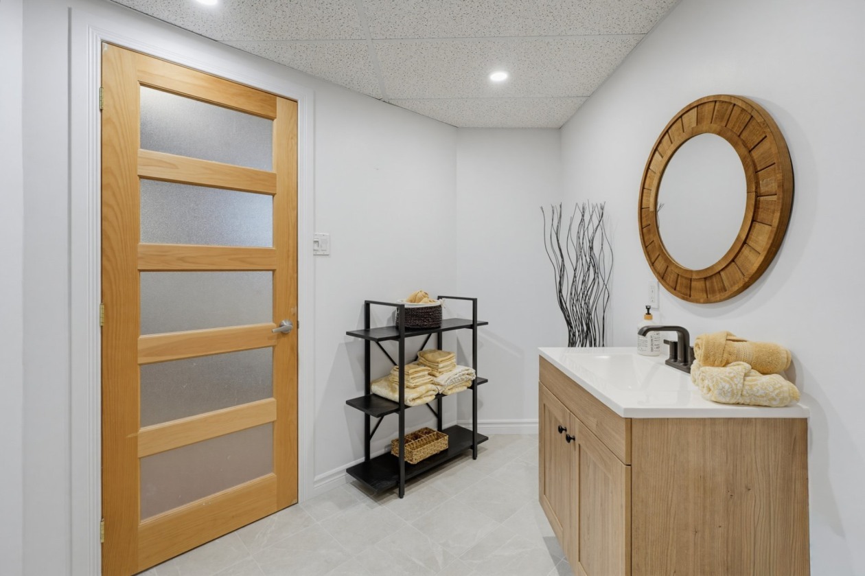 Salle de bains — 678 Rue A.-Gibeault, Gatineau