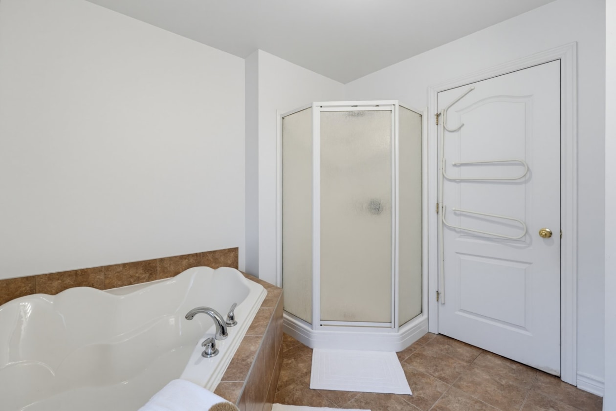 Salle de bains — 678 Rue A.-Gibeault, Gatineau