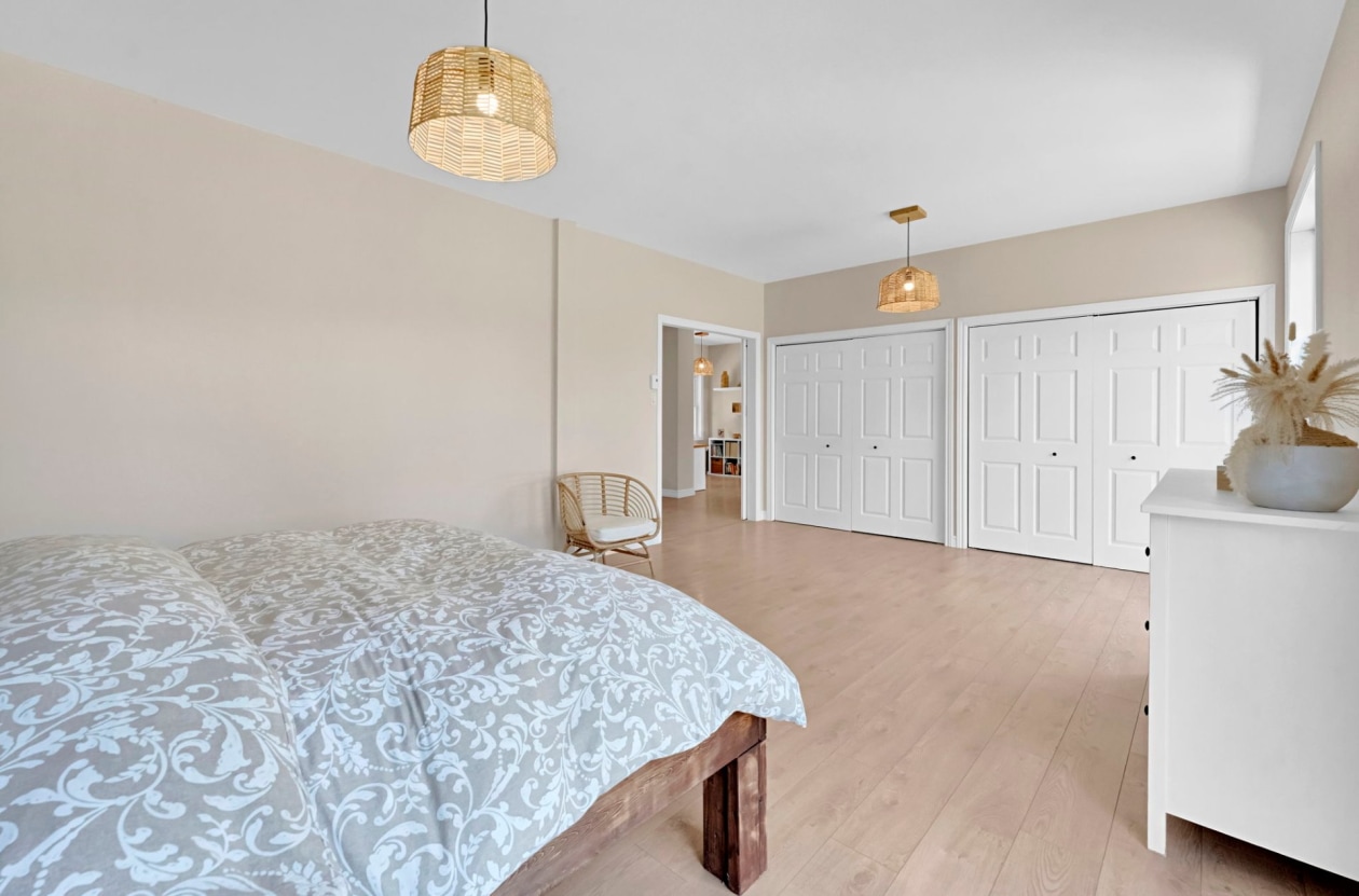 Chambre à coucher principale — 827 Av. Ste-Brigitte, Sainte-Brigitte-de-Laval