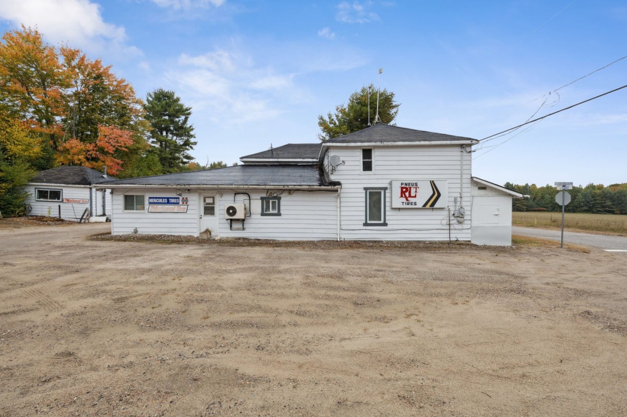 Façade — 1712, Ch. du Lac-des-Loups, Pontiac, J0X2V0, Pontiac