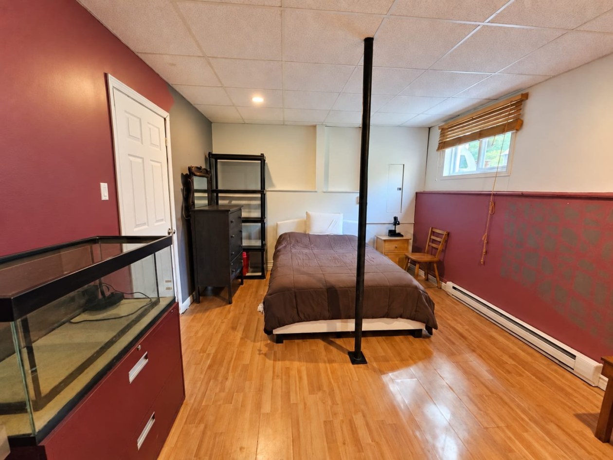 Chambre à coucher — 154, Rue de la Montagne, Hébertville, G8N1M3, Hébertville