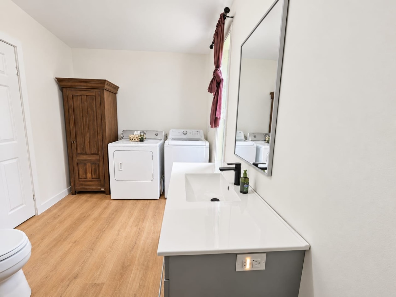Salle de bains — 154, Rue de la Montagne, Hébertville, G8N1M3, Hébertville