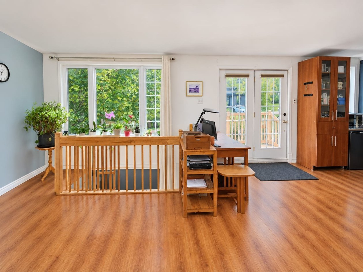 Salon — 154, Rue de la Montagne, Hébertville, G8N1M3, Hébertville