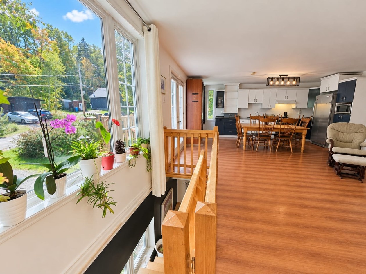 Salon — 154, Rue de la Montagne, Hébertville, G8N1M3, Hébertville
