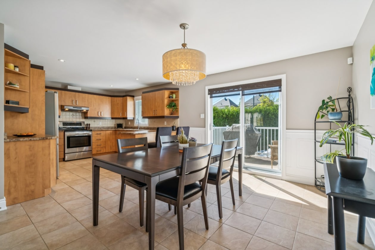 Salle à manger — 4472 Rue Stéphanie, Laval