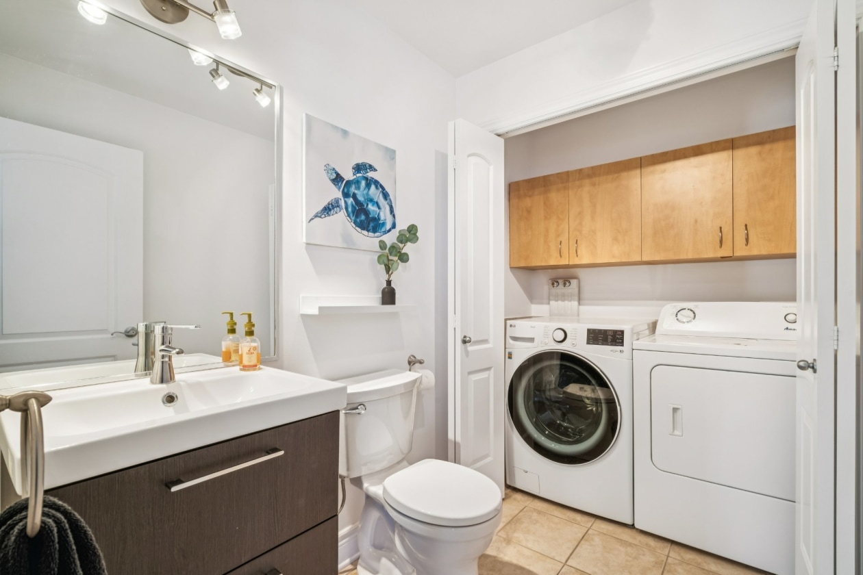 Salle de lavage — 4472 Rue Stéphanie, Laval
