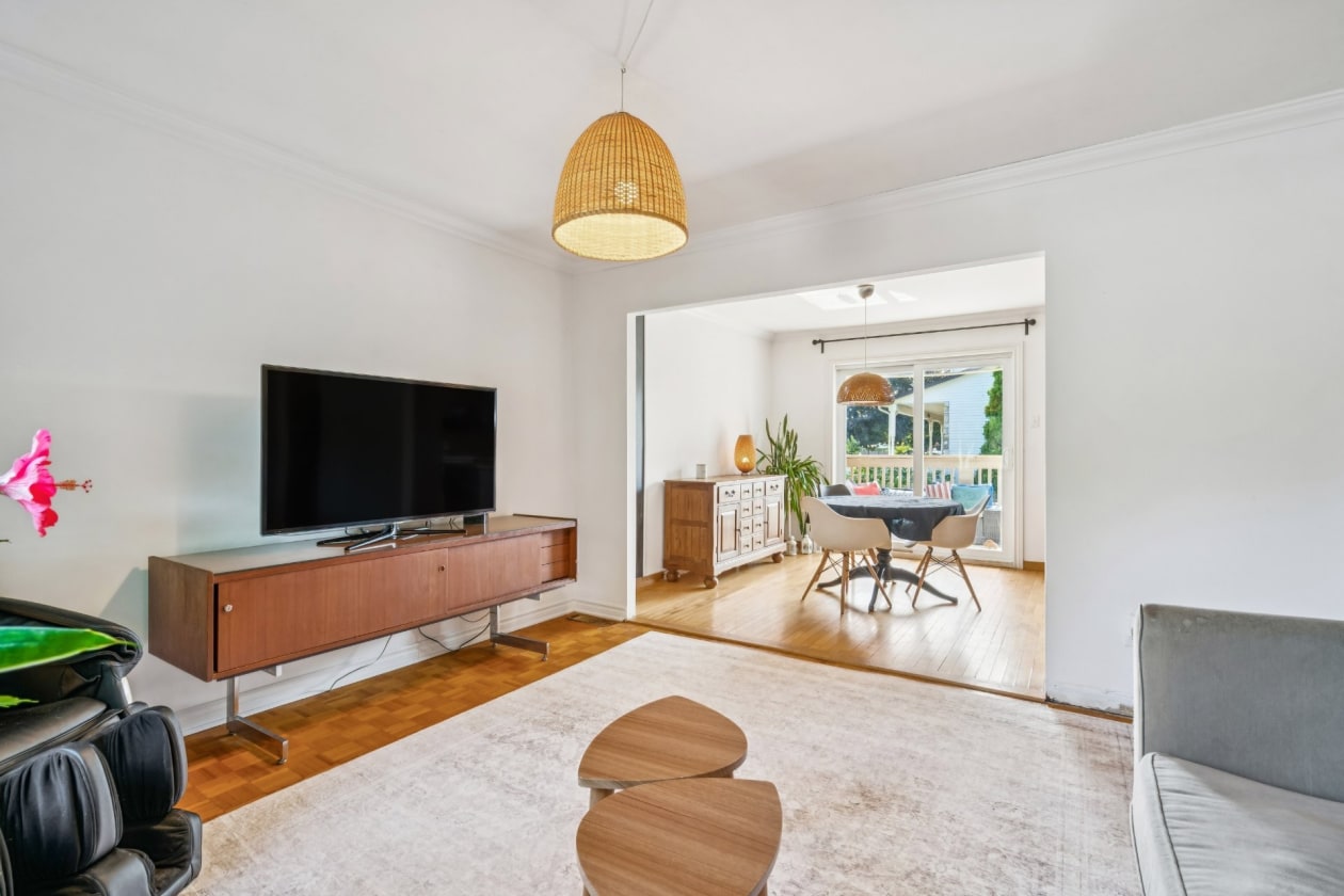 Salon — 886 Rue des Jardins, Sainte-Julie