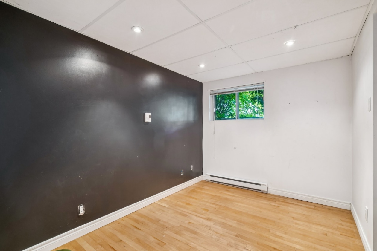 Chambre à coucher — 886 Rue des Jardins, Sainte-Julie