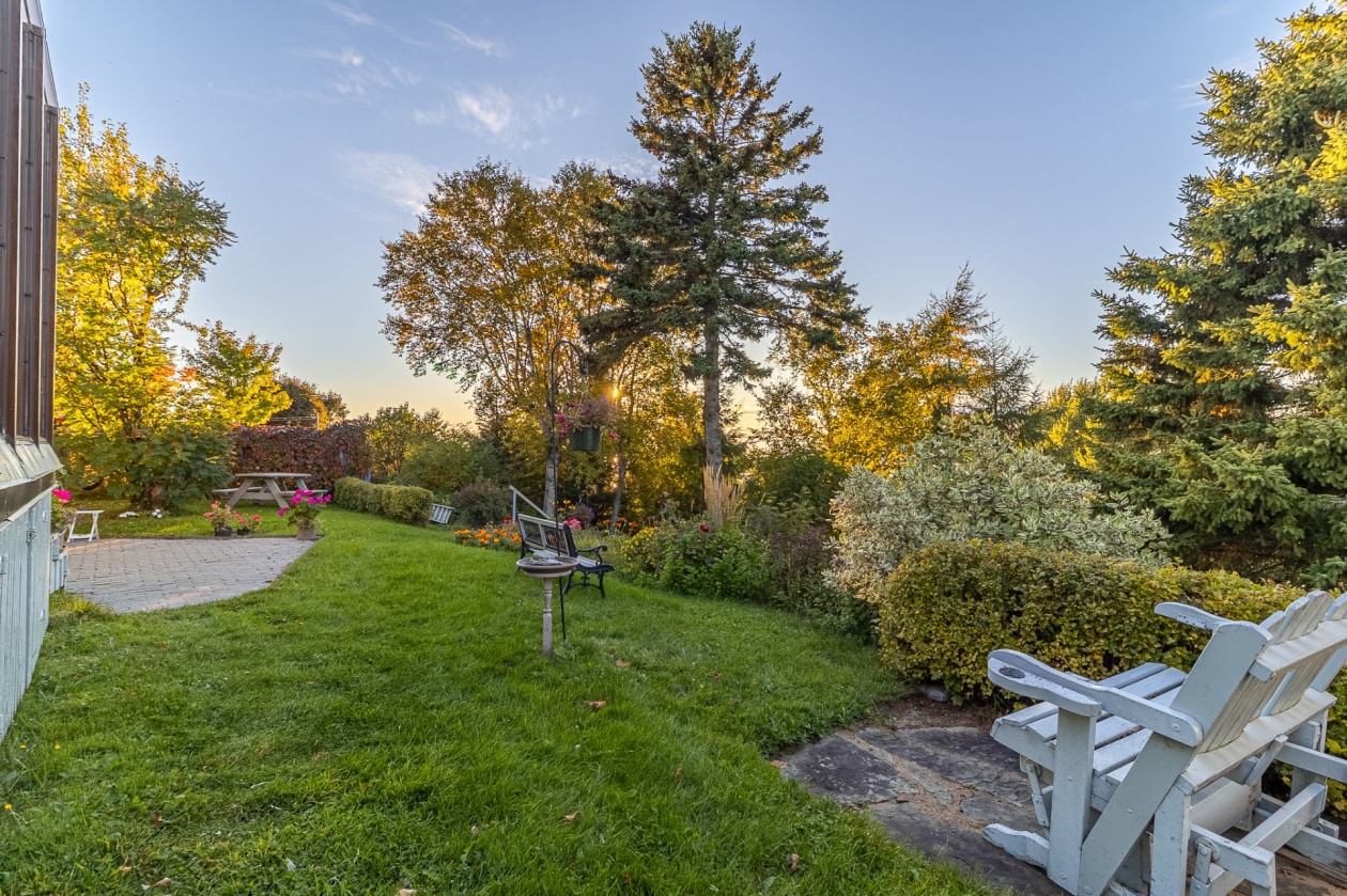 Cour — 862 Rue Arpin, Rimouski