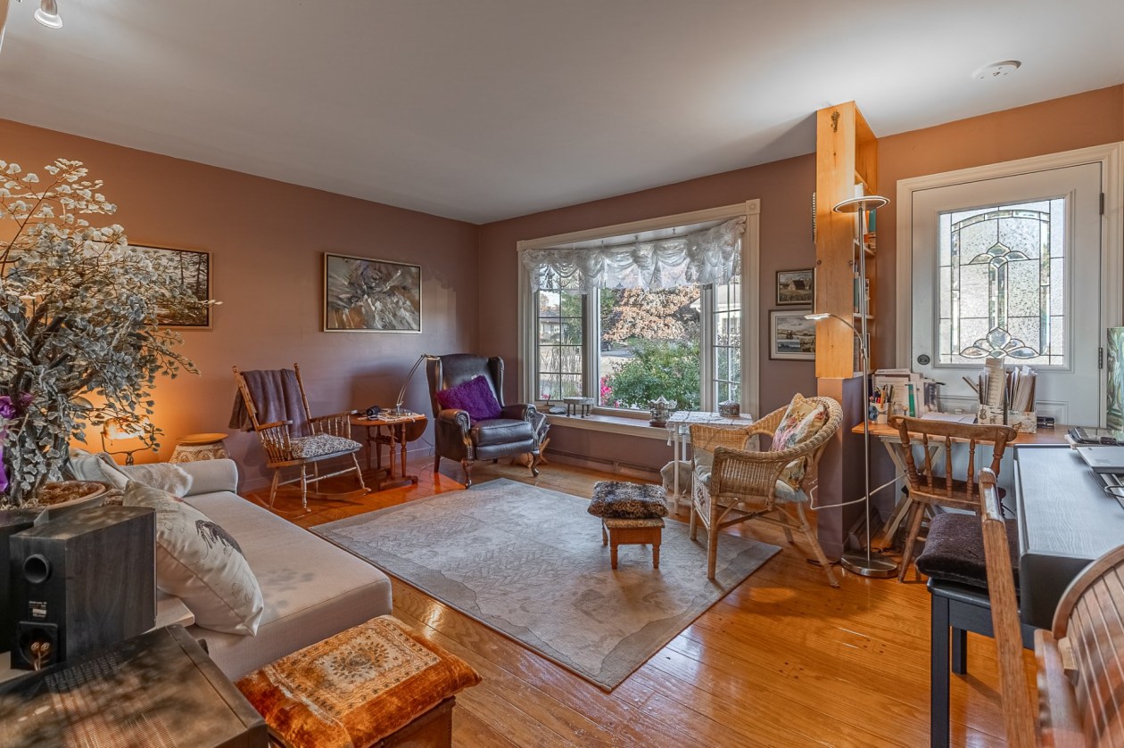 Salon — 862 Rue Arpin, Rimouski