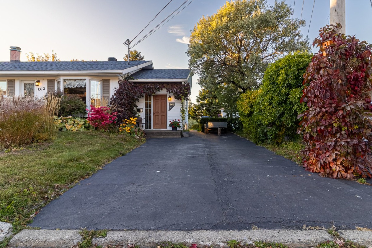 Cour — 862 Rue Arpin, Rimouski