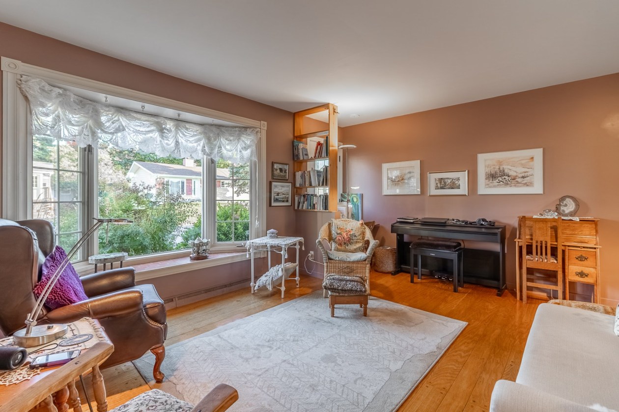 Salon — 862 Rue Arpin, Rimouski