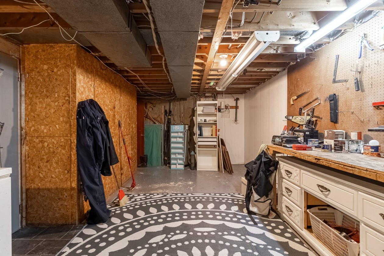 Atelier — 862 Rue Arpin, Rimouski