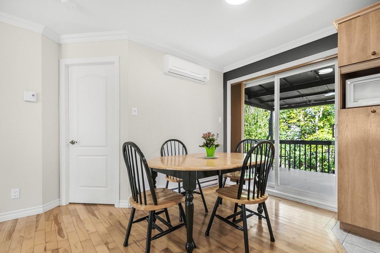 Salle à manger — 1048 Rue de Narbonne, Lévis