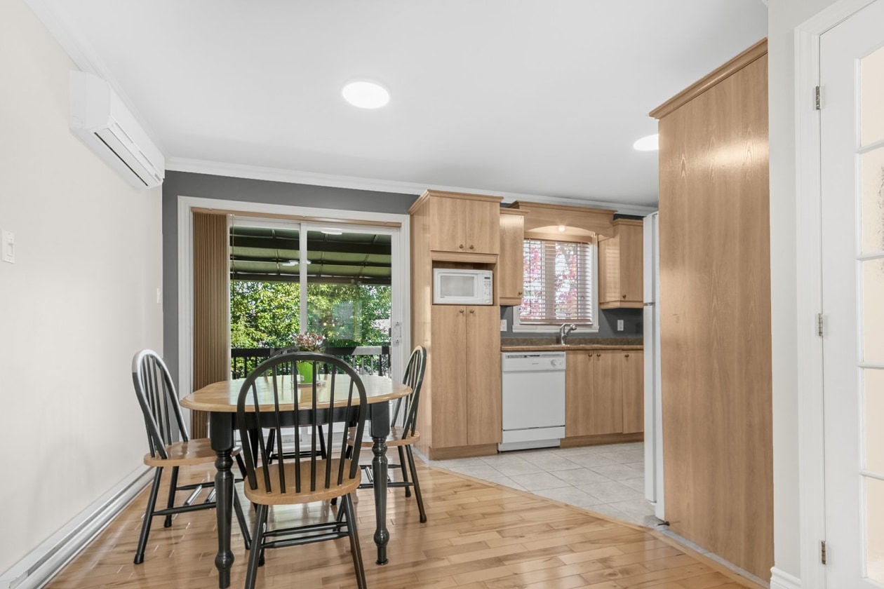 Salle à manger — 1048 Rue de Narbonne, Lévis
