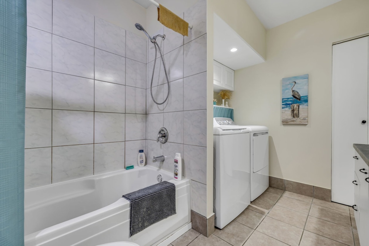 Salle de bains — 4 - 4C Rue St-Exupéry, Québec