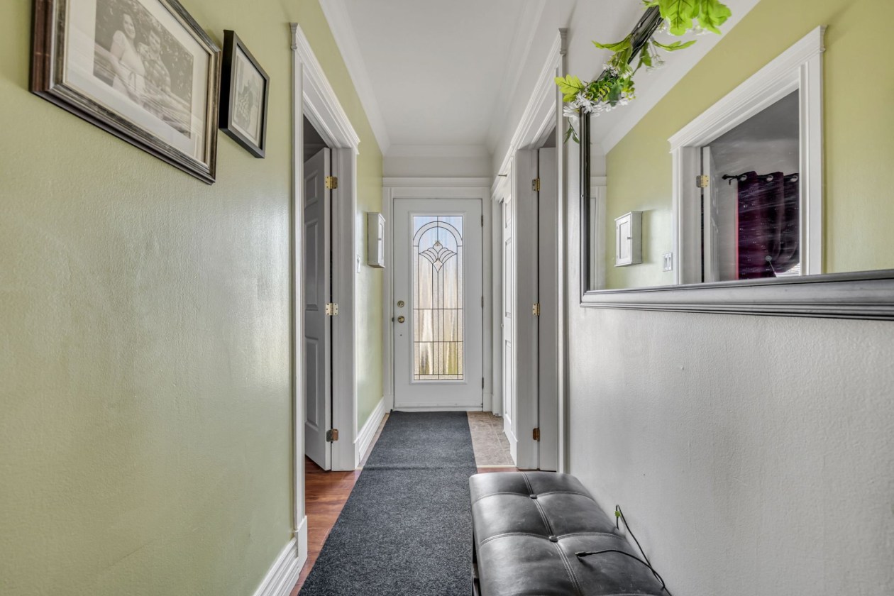 Corridor — 4 - 4C Rue St-Exupéry, Québec