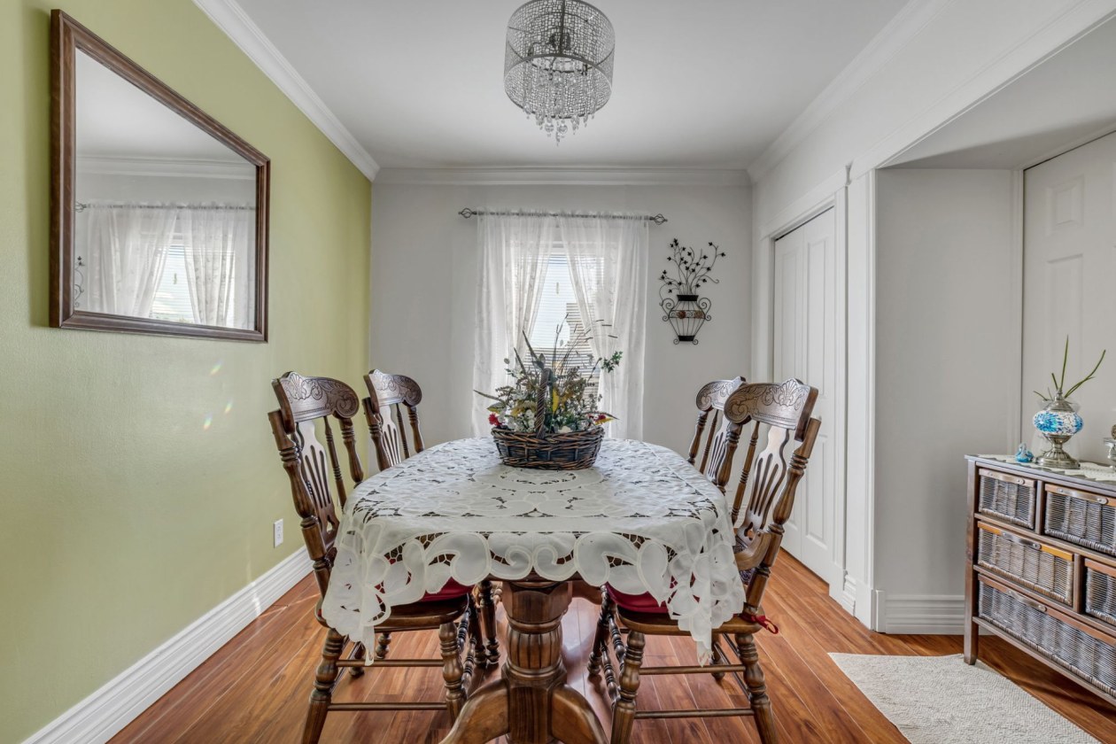 Salle à manger — 4 - 4C Rue St-Exupéry, Québec
