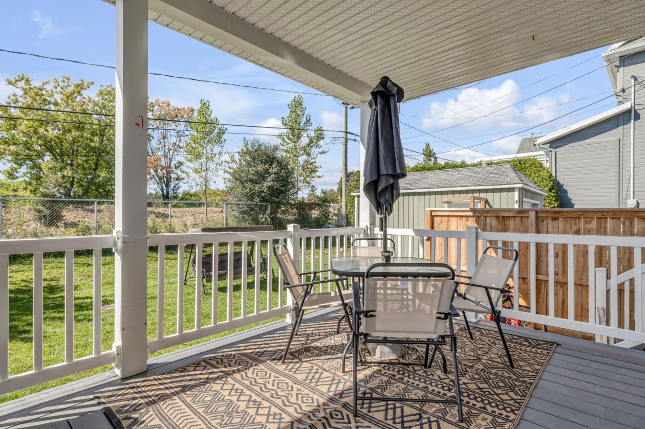 Terrasse — 4 - 4C Rue St-Exupéry, Québec