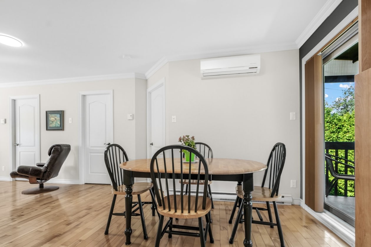 Salle à manger — 1048 Rue de Narbonne, Lévis
