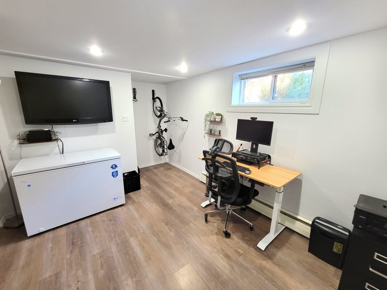 Bureau — 836 - 838 Av. du Bon-Air, Québec