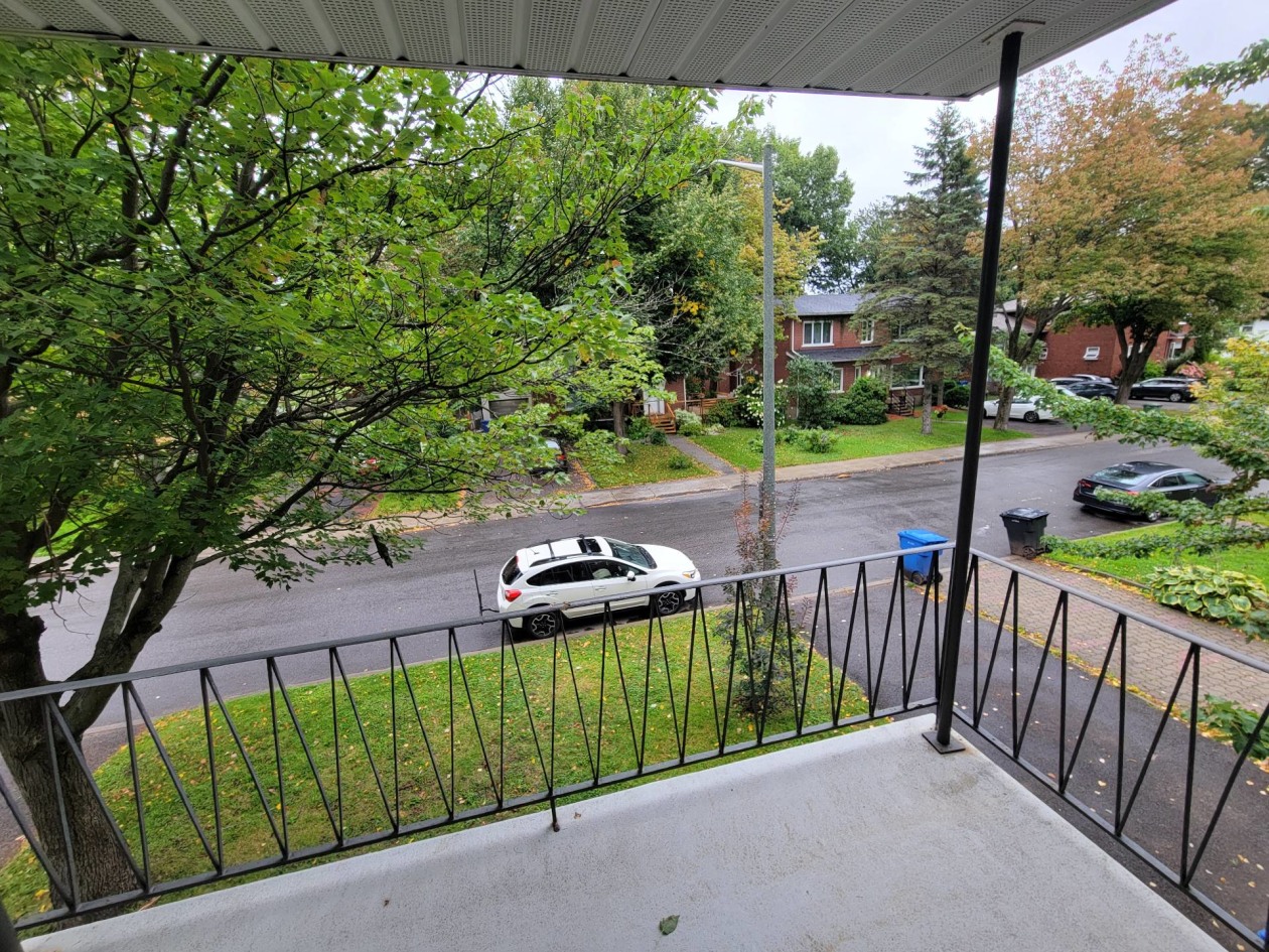 Balcon — 836 - 838 Av. du Bon-Air, Québec