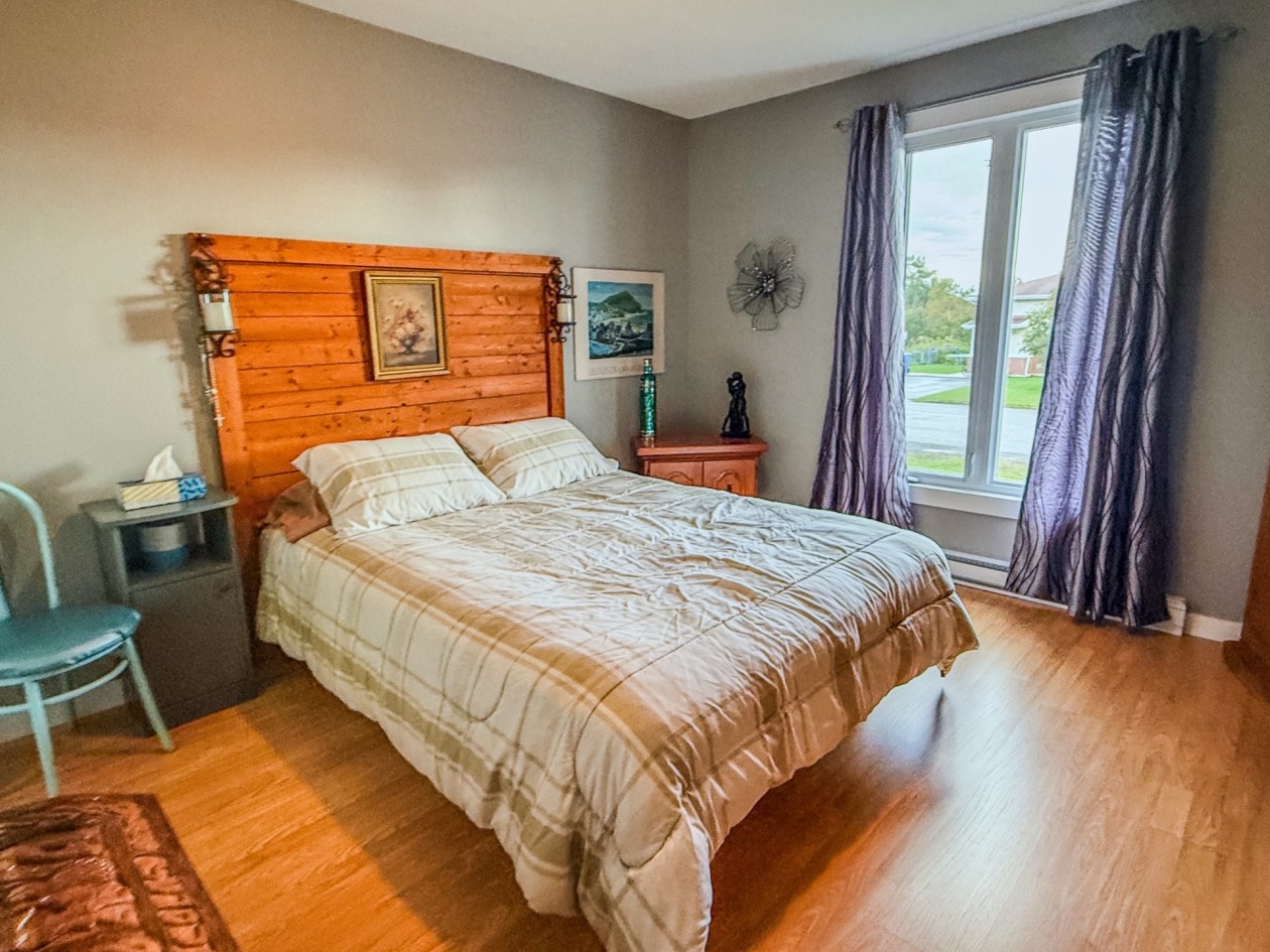 Chambre à coucher principale — 186 Rue de l'Hôtel-de-Ville, Grande-Rivière