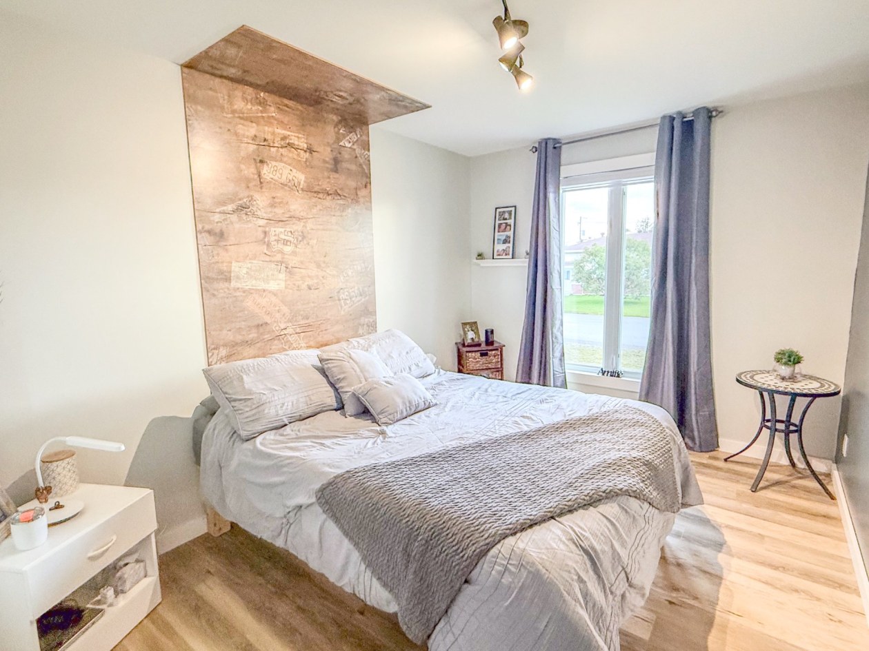 Chambre à coucher — 186 Rue de l'Hôtel-de-Ville, Grande-Rivière