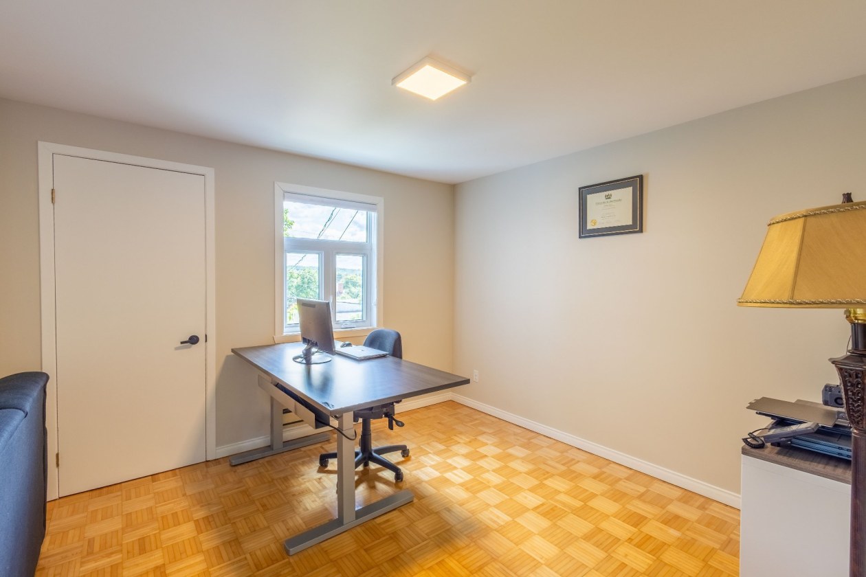 Bureau — 980 Rue de St-Jean-Chrysostome, Lévis