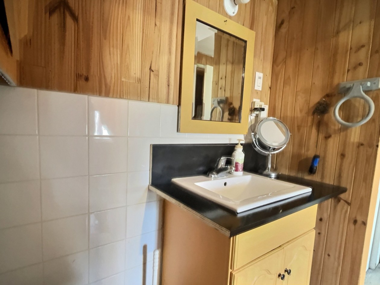 Salle de bains — 64 8e Rang E., Biencourt
