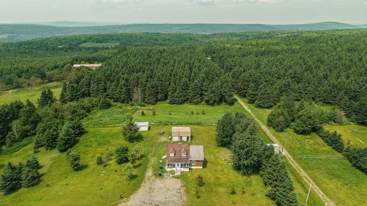 Vue d'ensemble — 64 8e Rang E., Biencourt