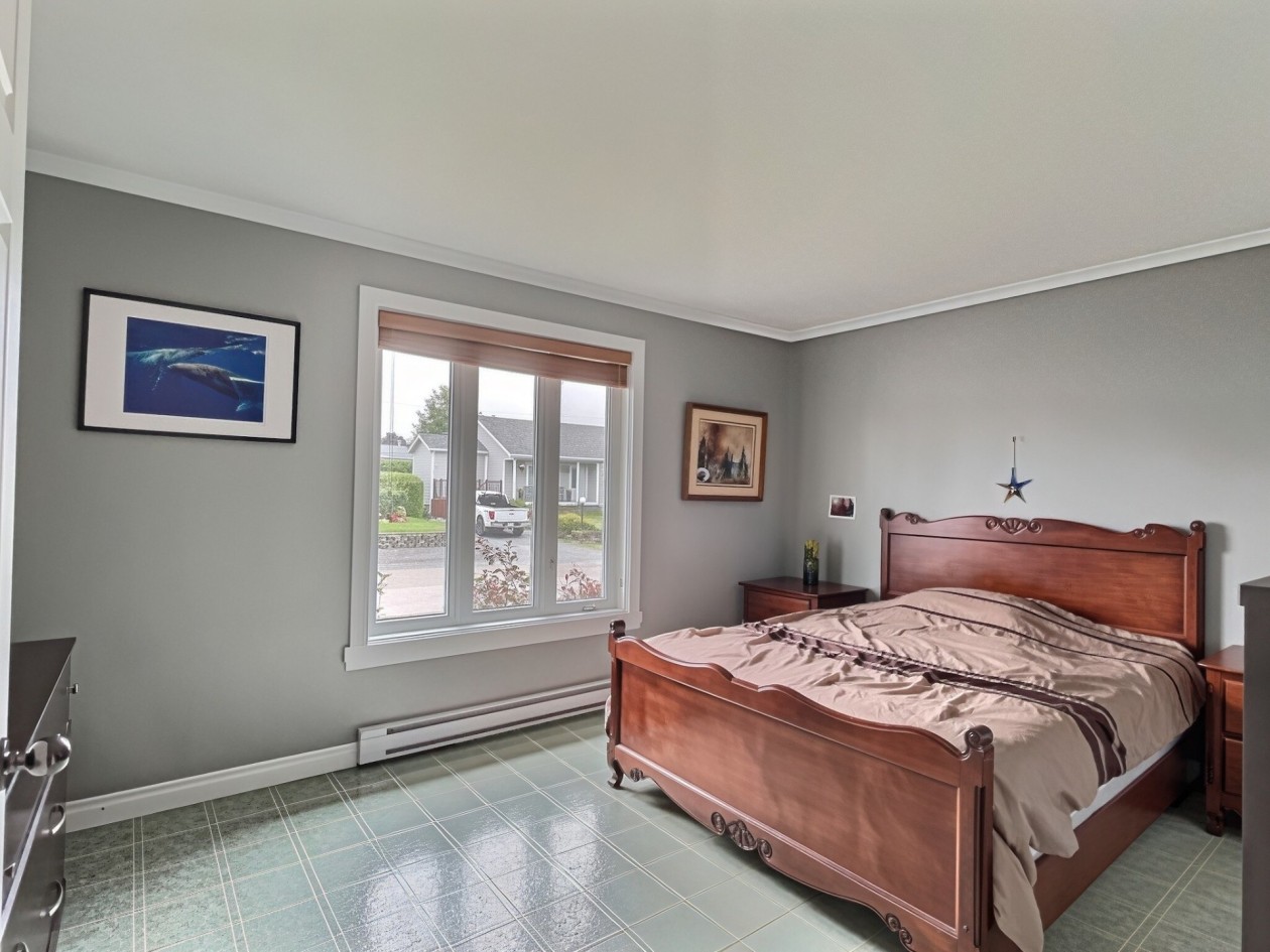 Chambre à coucher principale — 15 Rue Ross, Saint-Anaclet-de-Lessard
