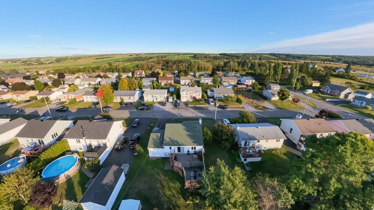 Vue d'ensemble — 15 Rue Ross, Saint-Anaclet-de-Lessard
