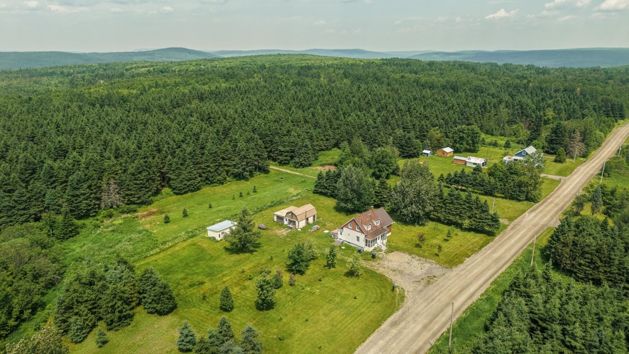 Vue d'ensemble — 64 8e Rang E., Biencourt