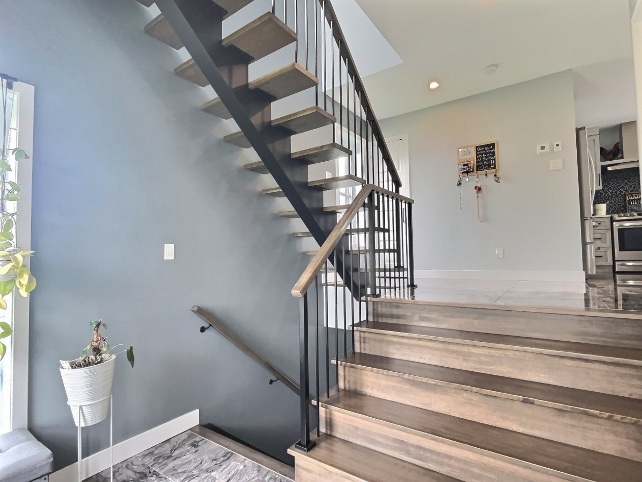 Escalier — 15 5e Rang O., Saint-Joseph-de-Lepage