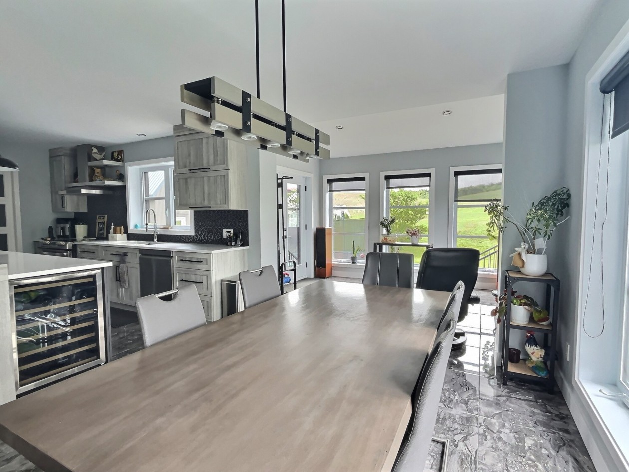 Salle à manger — 15 5e Rang O., Saint-Joseph-de-Lepage