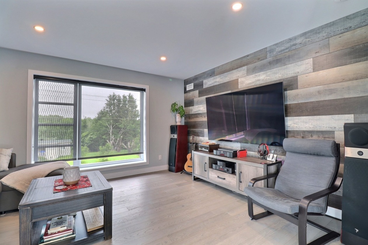 Salon — 15 5e Rang O., Saint-Joseph-de-Lepage